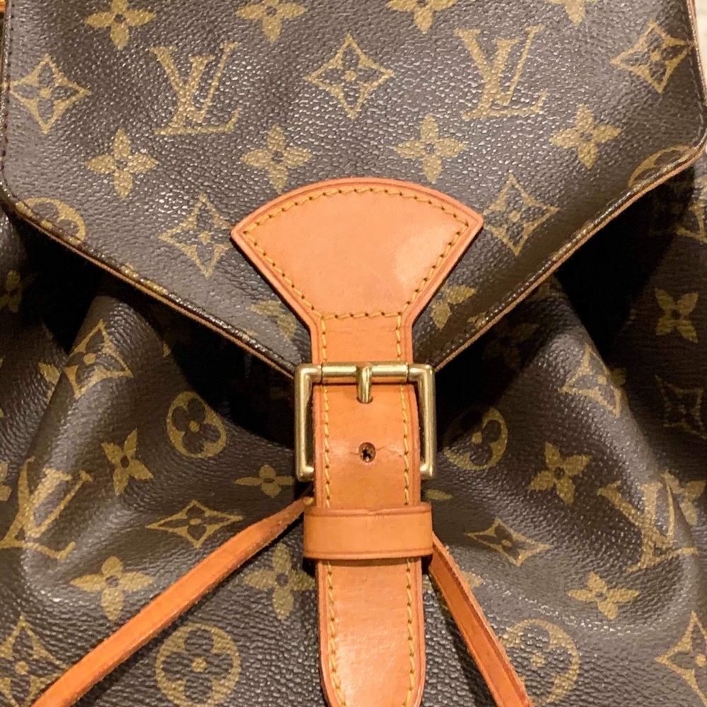 Authentic LV Montsouris GM